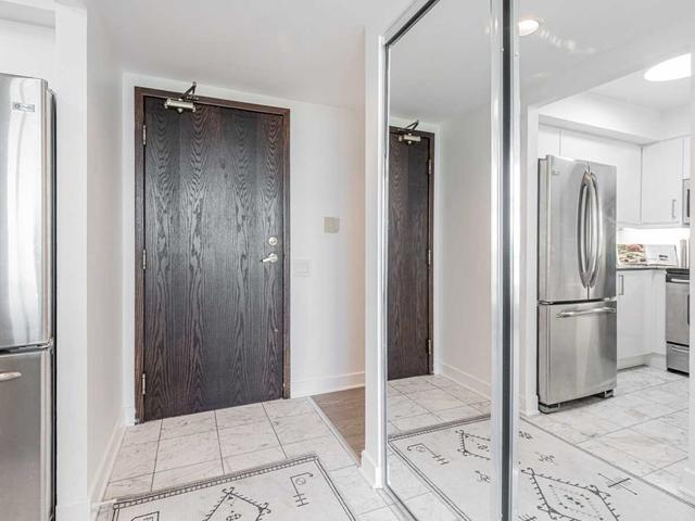 1201 - 409 Bloor St E