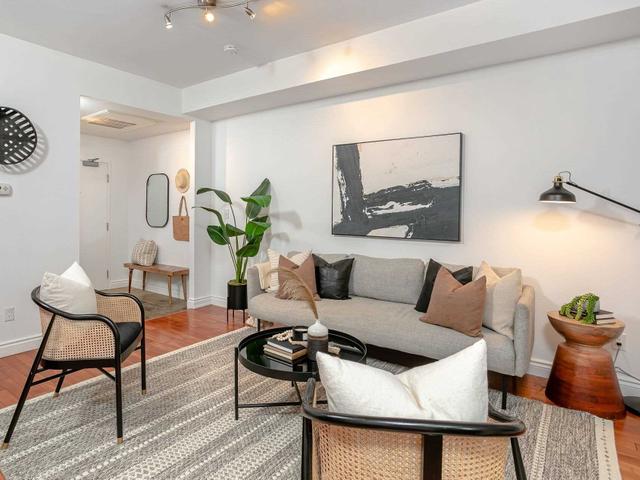 316 - 500 Richmond St W