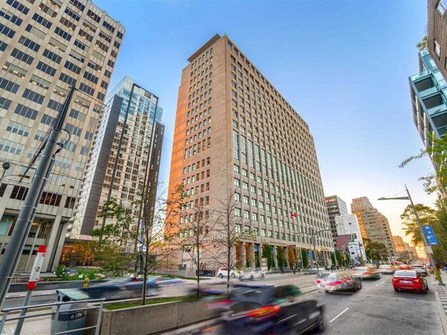 1220 - 111 St Clair Ave W