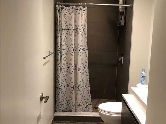 402 - 111 Bathurst St