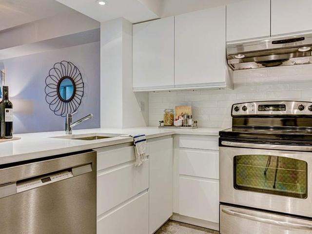 1106 - 35 Empress Ave