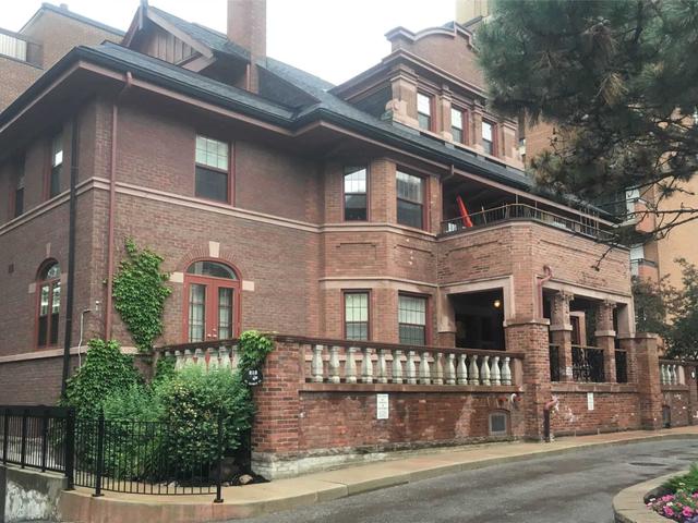 310 - 212 St George St