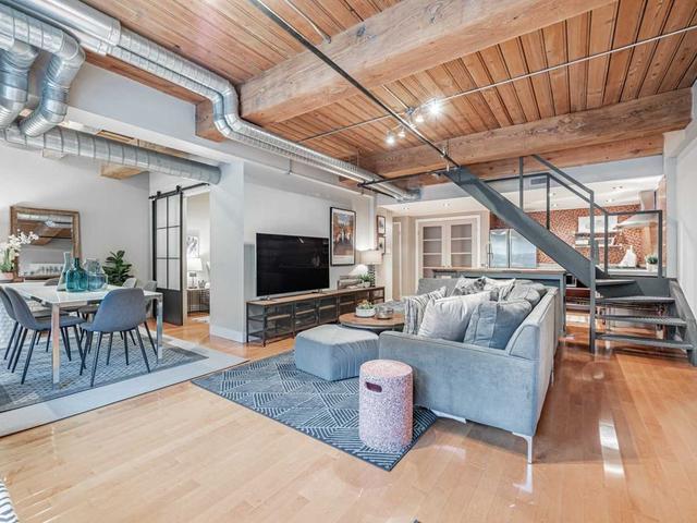 105 - 436 Wellington St W