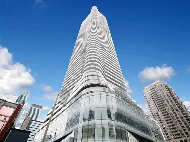 5008 - 11 Wellesley St W