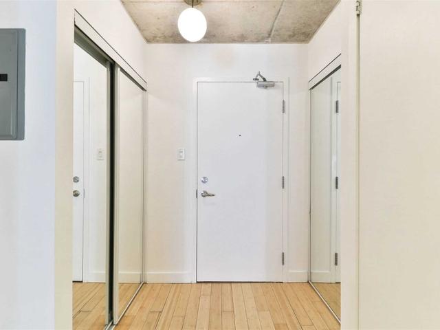 203 - 955 Queen St W