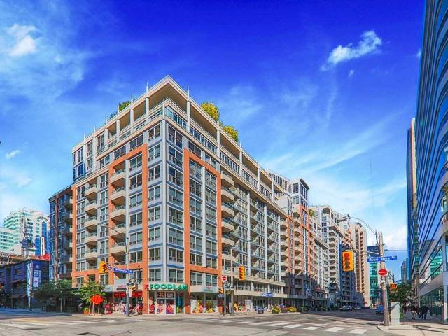 1025 - 270 Wellington St W