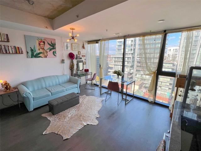 1115 - 629 King St W