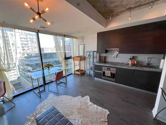 1115 - 629 King St W