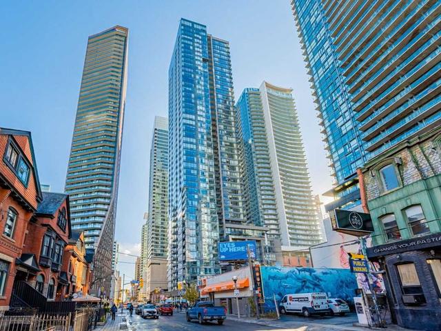 1603 - 295 Adelaide St W