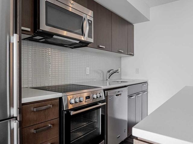 1603 - 295 Adelaide St W