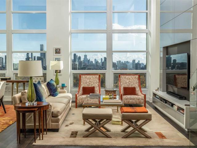 918 - 111 St Clair Ave W