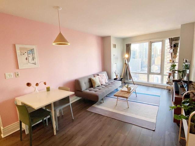 3212 - 210 Victoria St