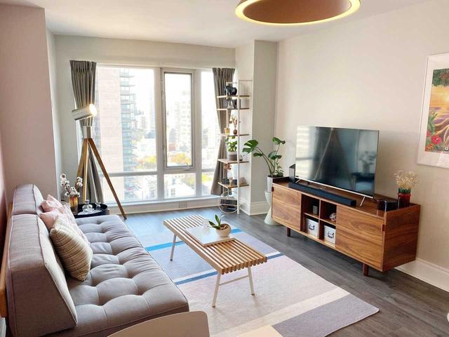 3212 - 210 Victoria St