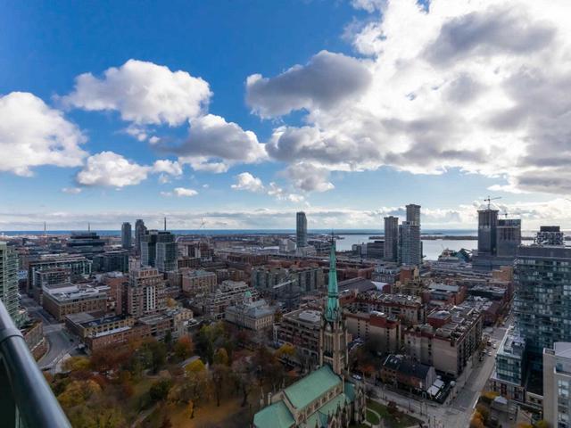 3101 - 33 Lombard St