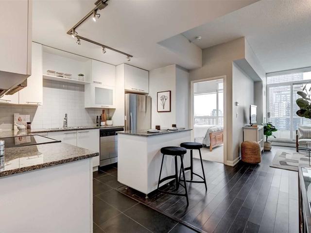 2211 - 500 Sherbourne St