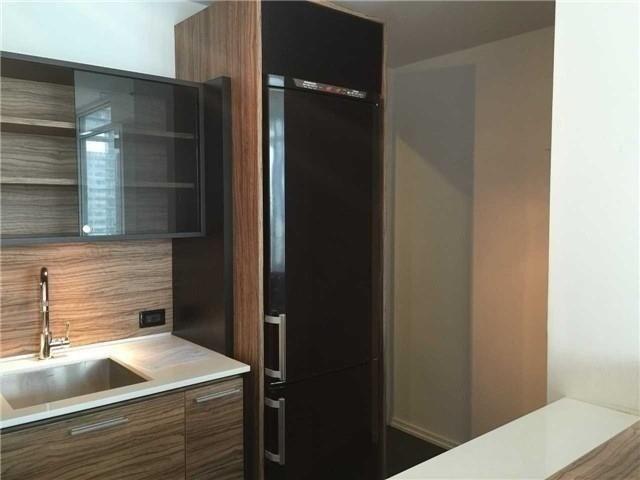 1801 - 75 St Nicholas St