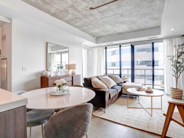 1203 - 608 Richmond St W