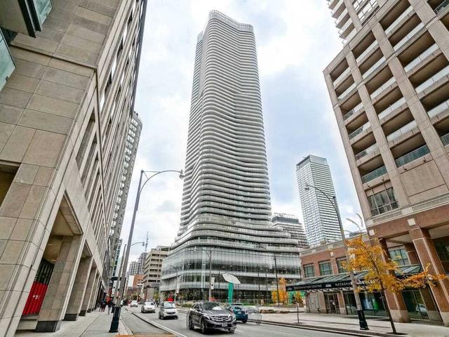 1212 - 11 Wellesley St W