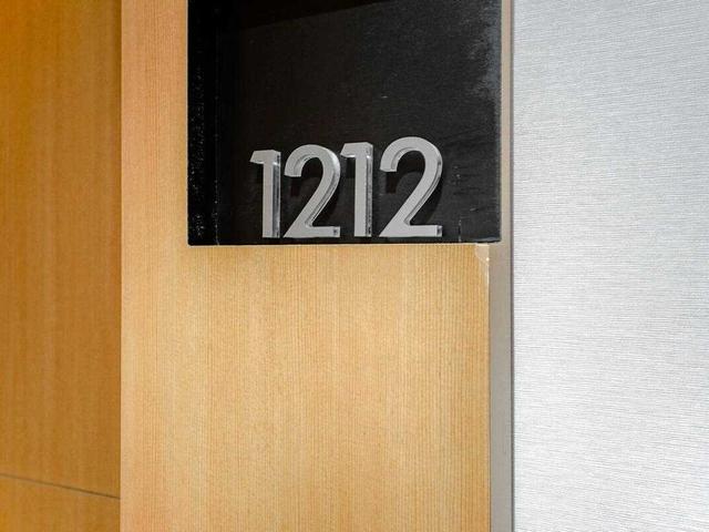 1212 - 11 Wellesley St W