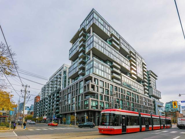 1202 - 111 Bathurst St