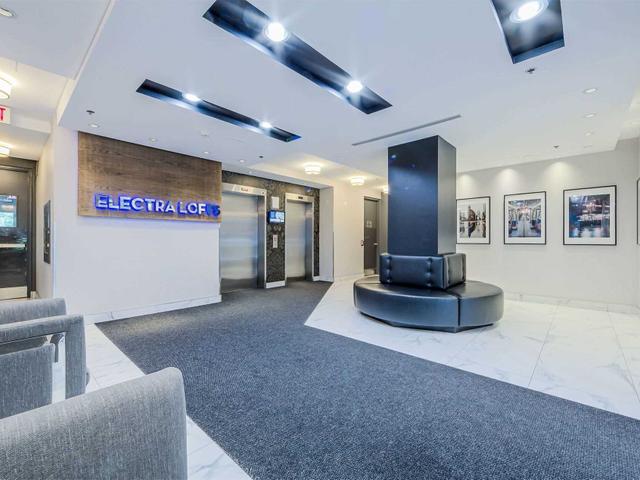 404 - 1029 King St W