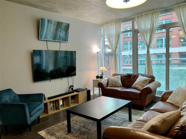 313 - 333 Adelaide St