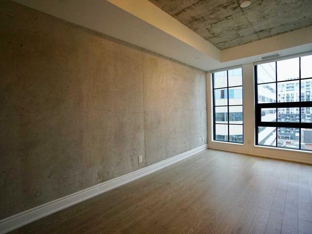 807 - 608 Richmond St W