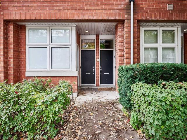 1 - 58-A Tecumseth St