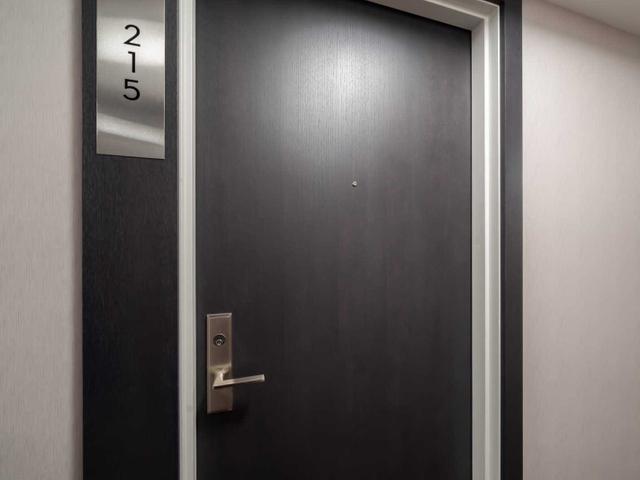 215 - 38 Monte Kwinter Crt