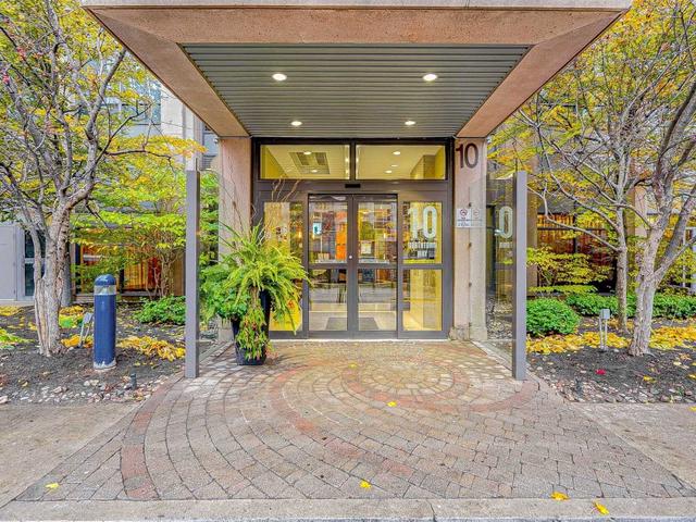 2006 - 10 Northtown Way