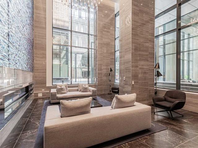 3805 - 115 Blue Jays Way