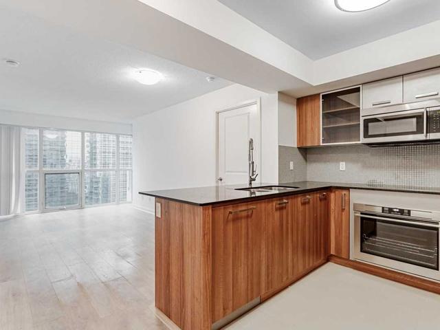 1615 - 5168 Yonge St