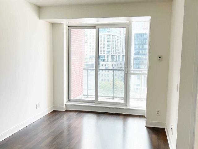 1106 - 38 The Esplanade