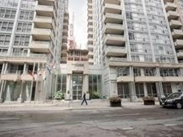 PH40 - 250 Wellington St W