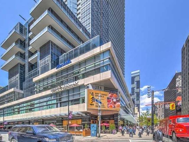 4201 - 386 Yonge St