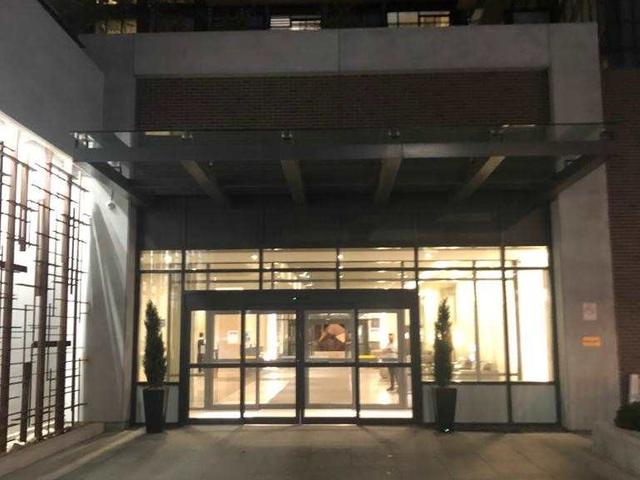 522 - 460 Adelaide St E