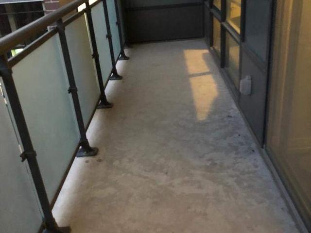 522 - 460 Adelaide St E