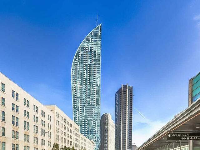 2909 - 8 The Esplanade