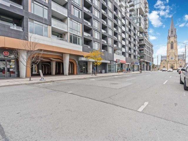 915 - 525 Adelaide St W
