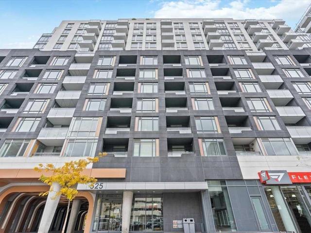 915 - 525 Adelaide St W