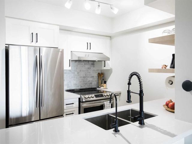 2610 - 155 Beecroft Rd