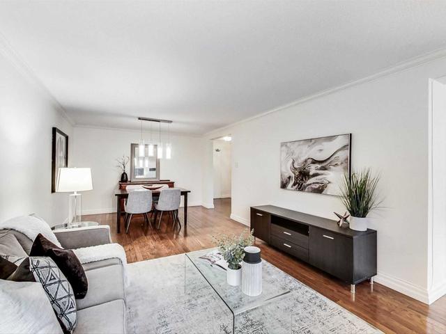 1405 - 5 Kenneth Ave