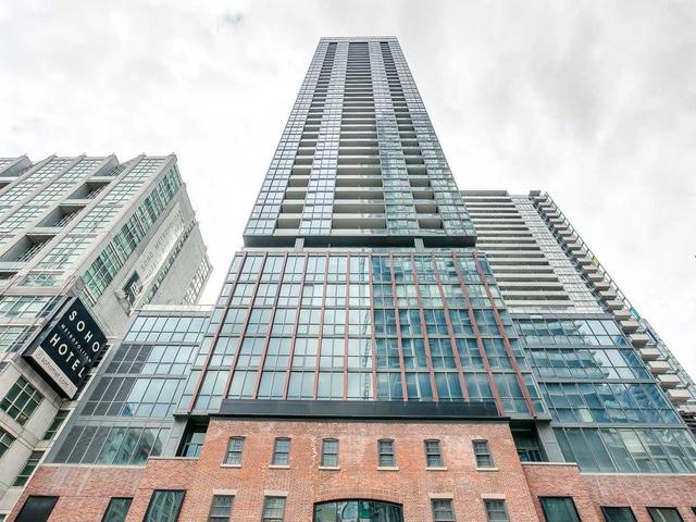 1405 - 88 Blue Jays Way