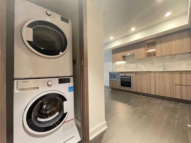 602 - 17 Bathurst St