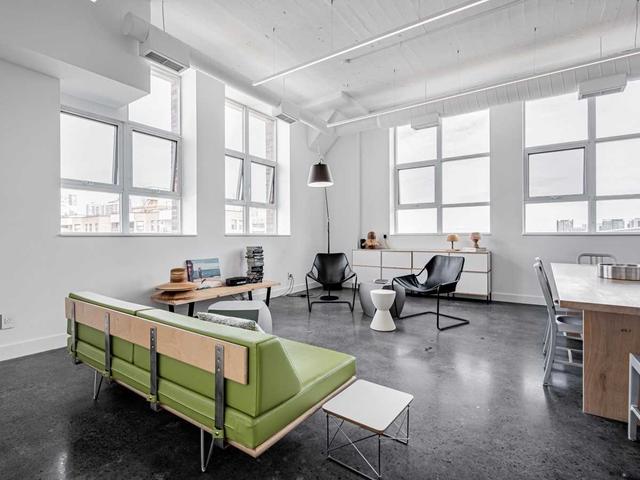 1021 - 155 Dalhousie St