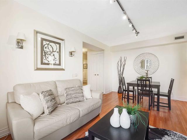 727 - 80 Harrison Garden Blvd