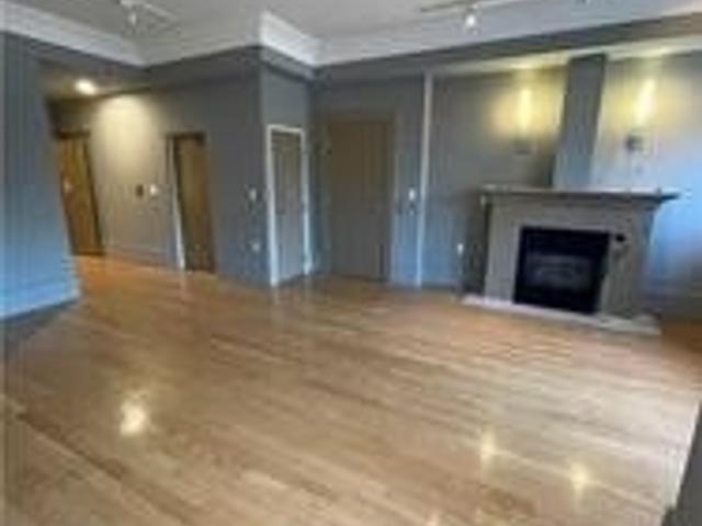 202 - 336 Davenport Rd