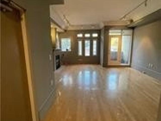 202 - 336 Davenport Rd