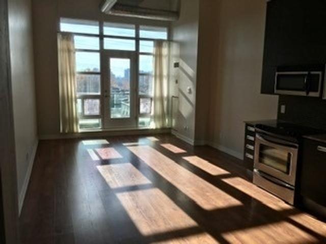 440 - 380 Macpherson Ave