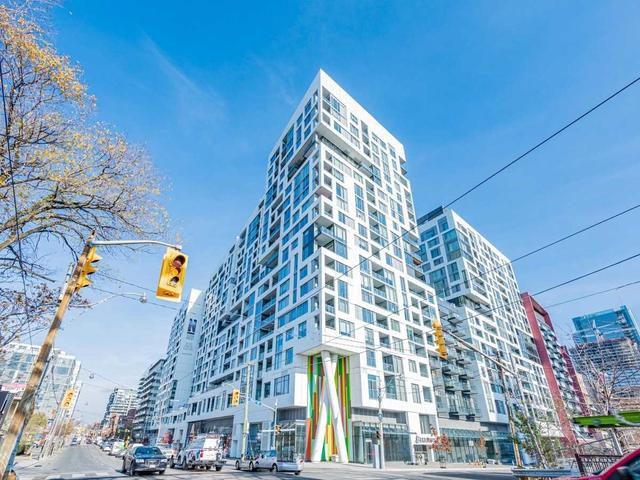 206W - 27 Bathurst St